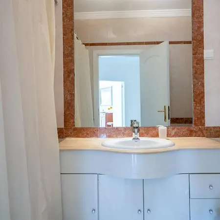 Apartamento 2 Bed 2 Bath W Bbq And Pool 5 Min Marina Vilamoura Quarteira
